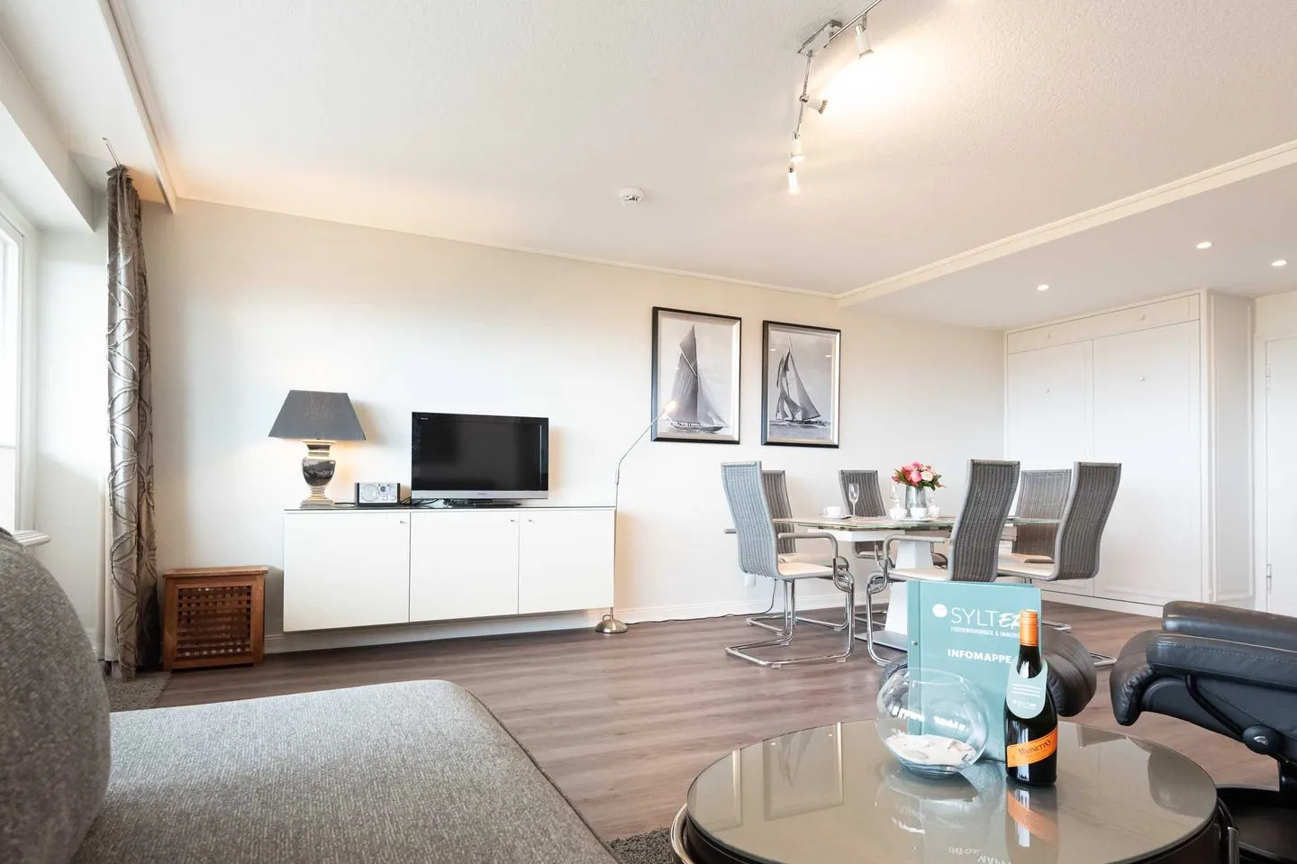 Meerblick - Logenplatz 55 Wenningstedt - Wohnzimmer