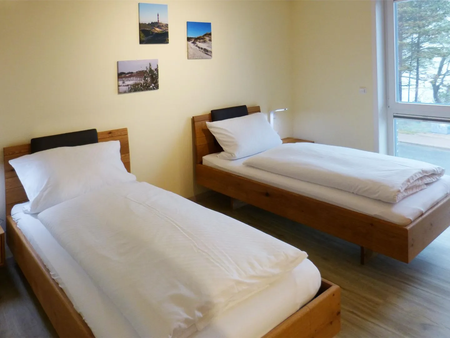 Haus *Weiße Düne* Ferienwohnung *Weiße Düne 5* Wittdün auf Amrum - Schlafzimmer 2 der Ferienwohnung Weiße Düne 5 in Wittdün auf Amrum