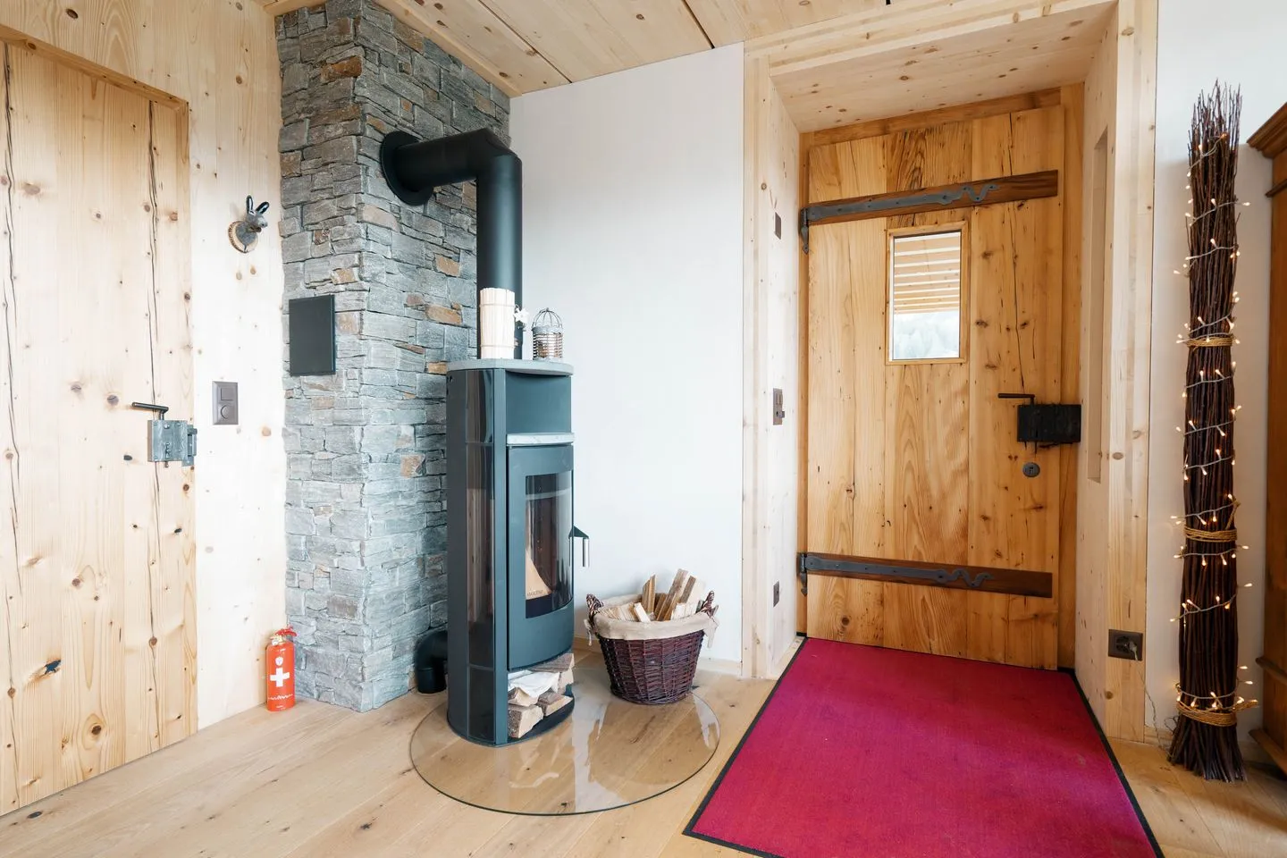 Apartment Strohballenhaus Arvenbüel - Fireplace