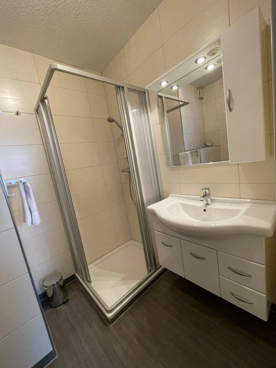 Ferienwohnung Trine Norddeich - Badezimmer