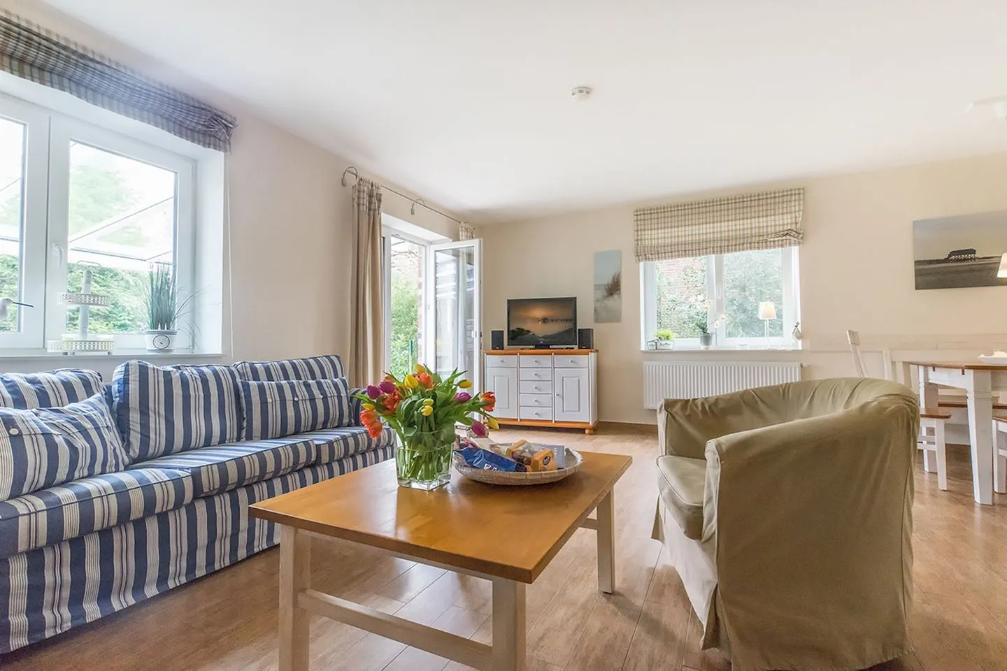 Broderhus Bude Dorf - Wohnzimmer