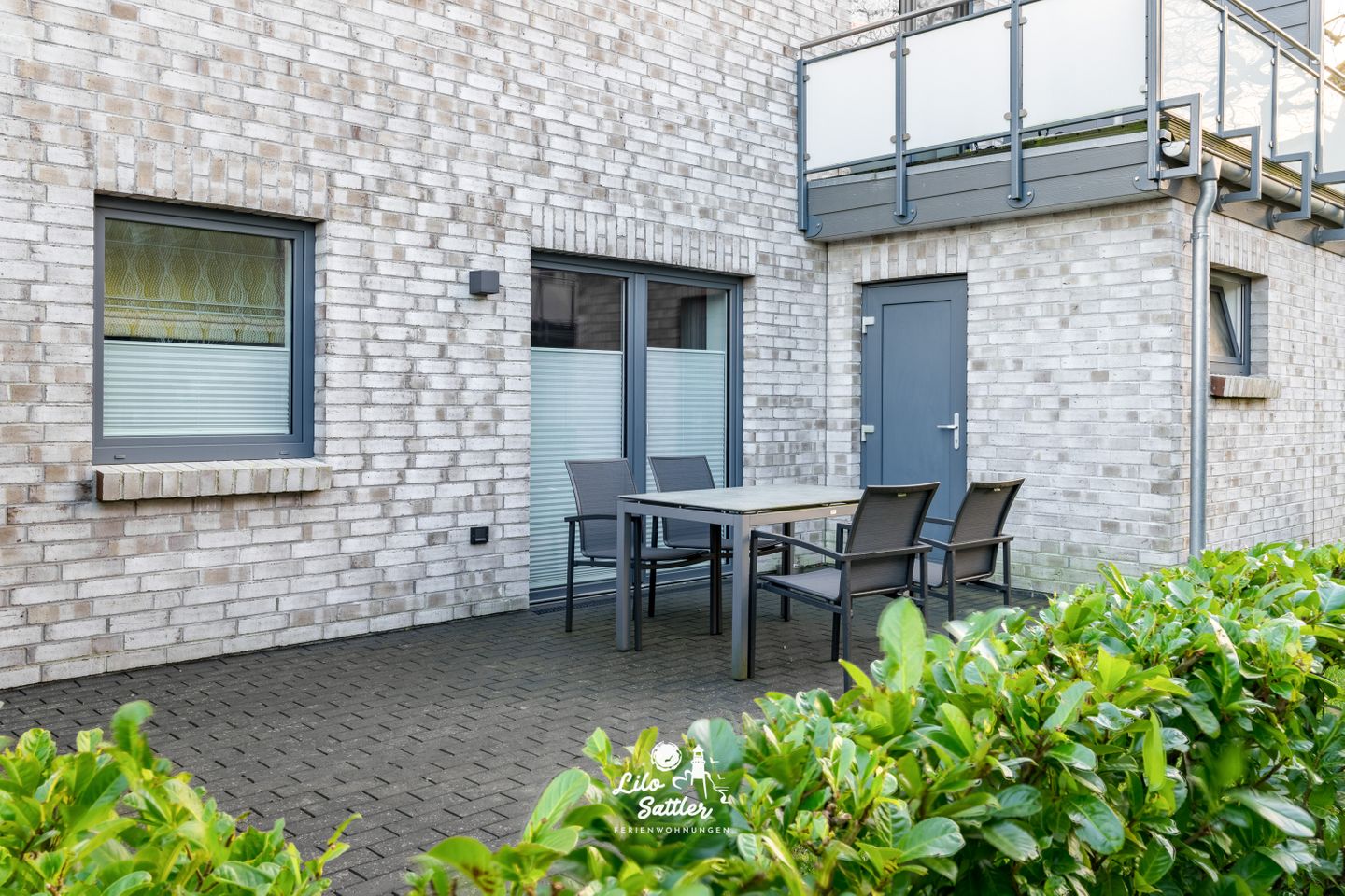DeLi - Blick auf die Terrasse
