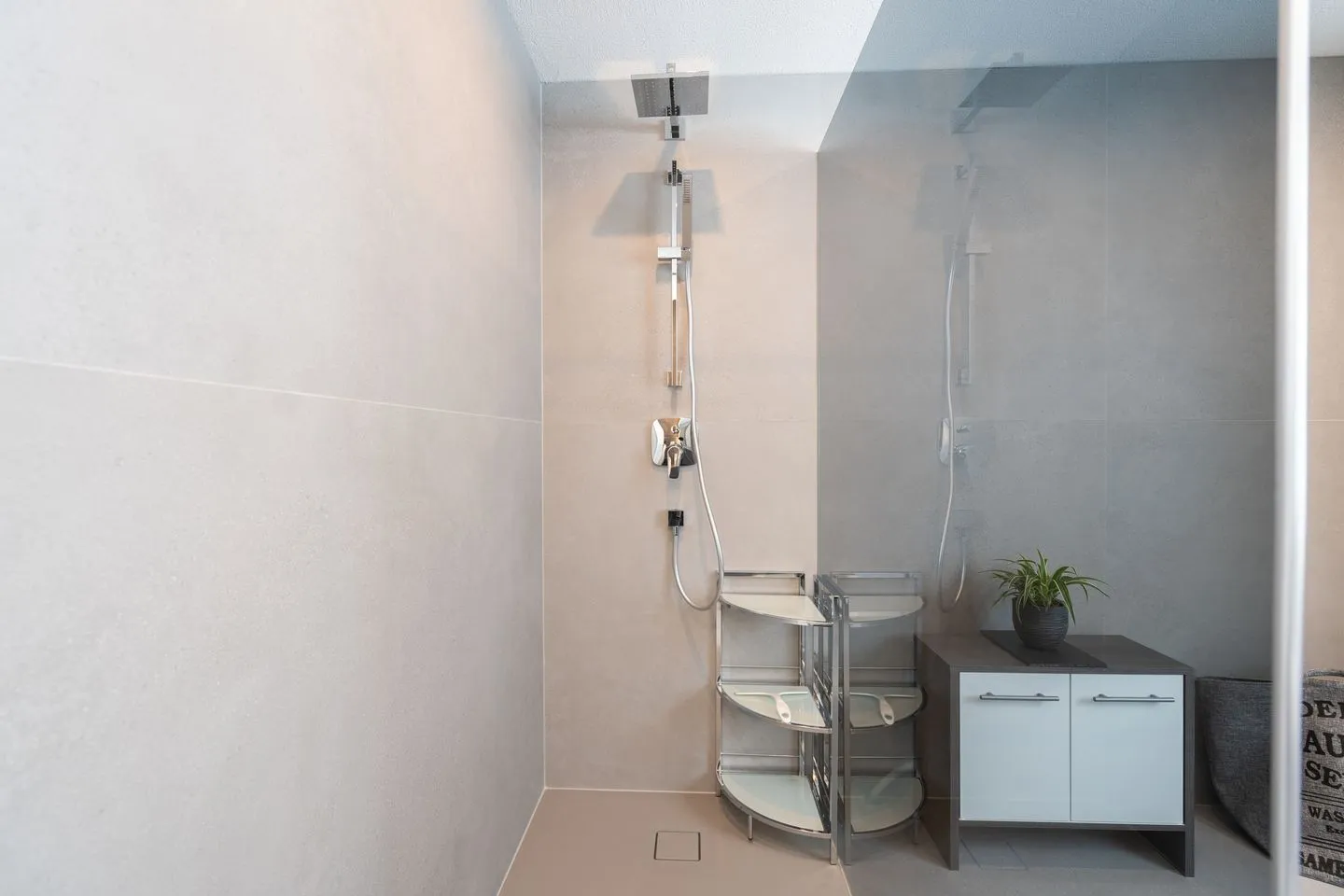 Chalet Lehni mit separatem Apartment Amden - Badezimmer