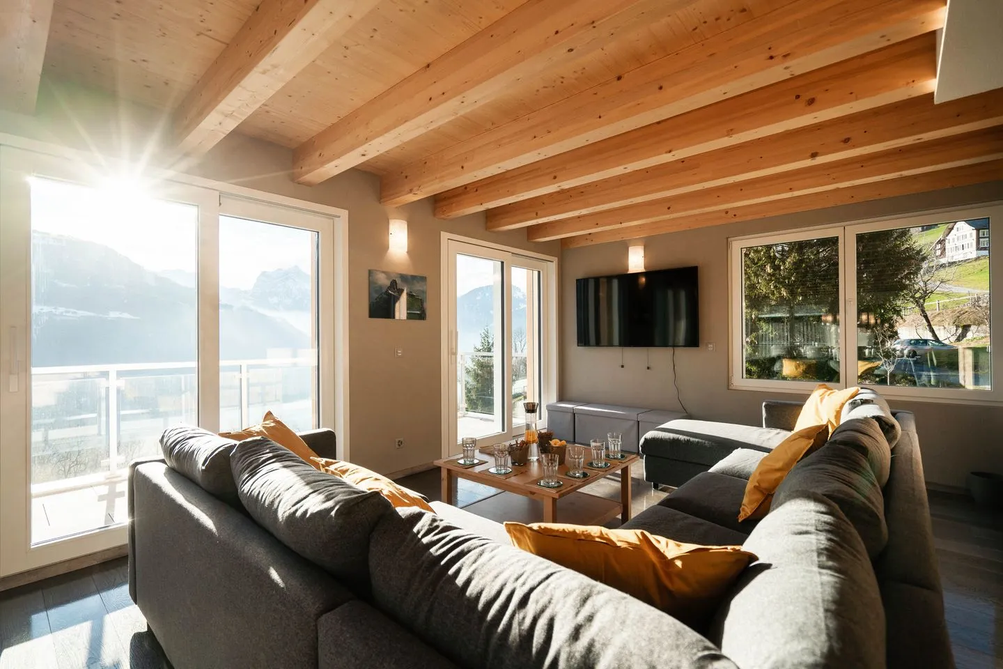 Chalet Lehni mit separatem Apartment Amden - Wohnzimmer