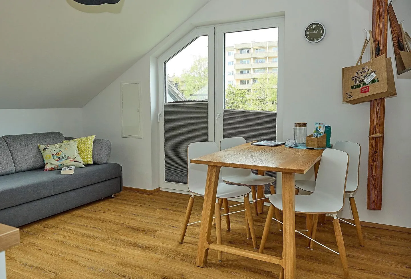 EntdeckerFERIEN Apartment Bergblick mit großem Balkon 7/7 DG Bodensee - Küche / Küchenzeile