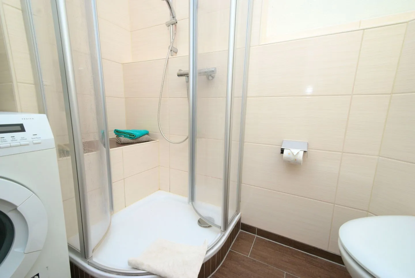 Bungalow Schott 1 Norddeich - Badezimmer