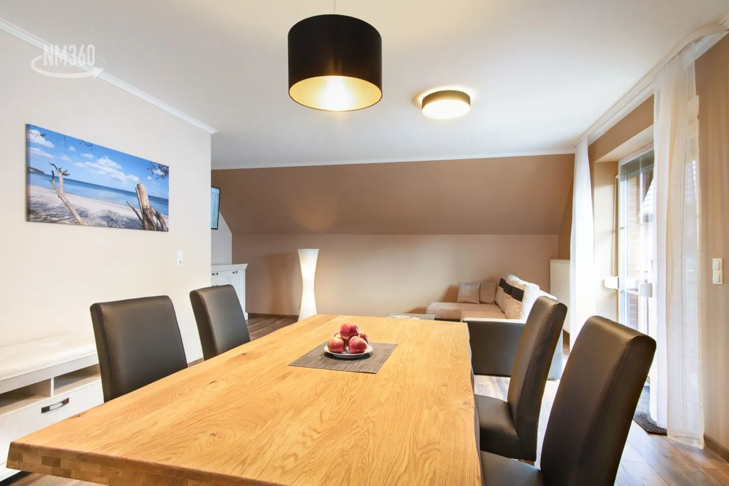 Wohnung 5 - Suite Tyr - mit großem Balkon Lobbe - Wohnzimmer