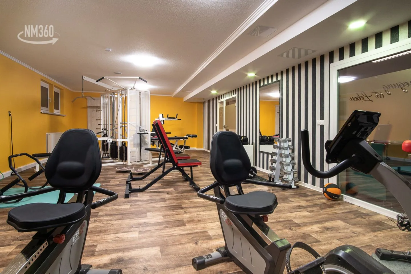 Wohnung 5 - Suite Tyr - mit großem Balkon Lobbe - Fitness