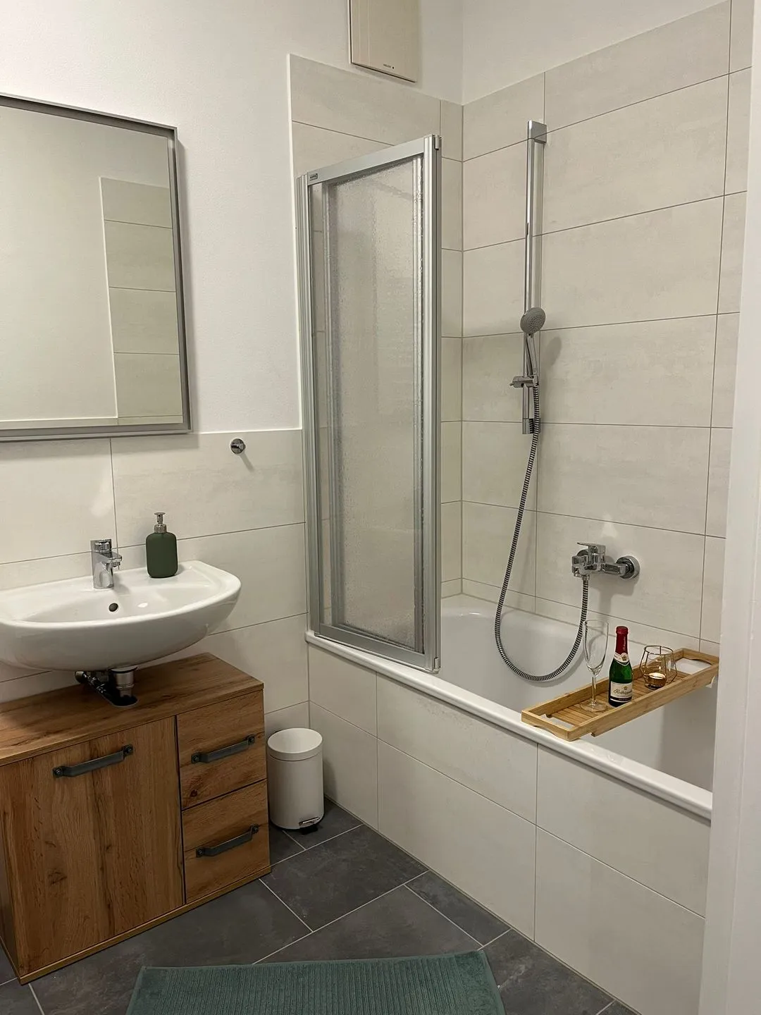 Wohnperle Familienbett Dresden - Bathroom