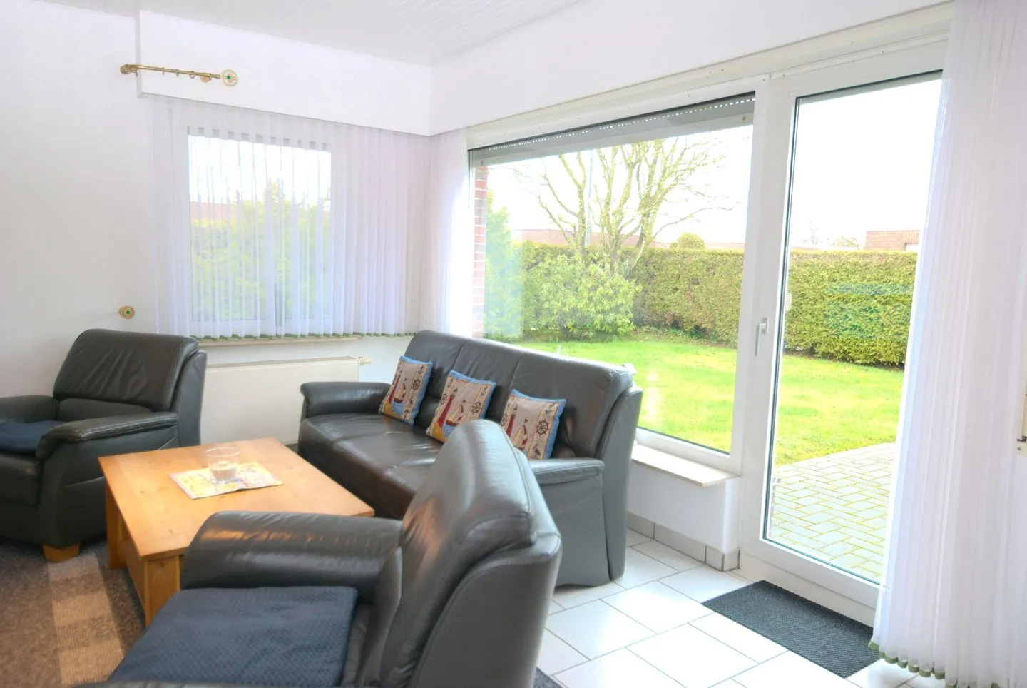 Ferienhaus Seefalkenstr. 29 Norddeich - Wohnzimmer