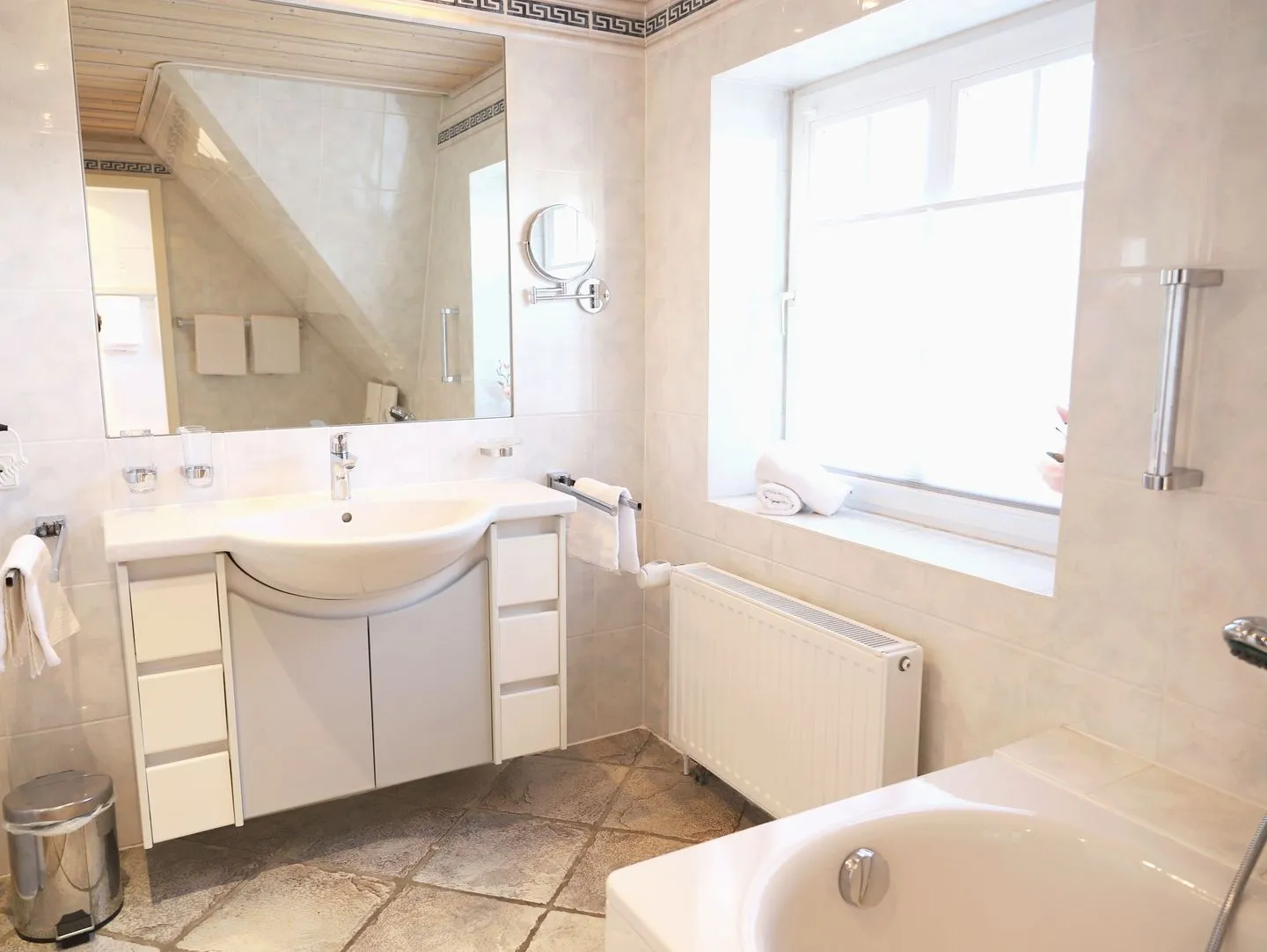 Gorch-Fock-Str. 1, OG Westerland - Badezimmer