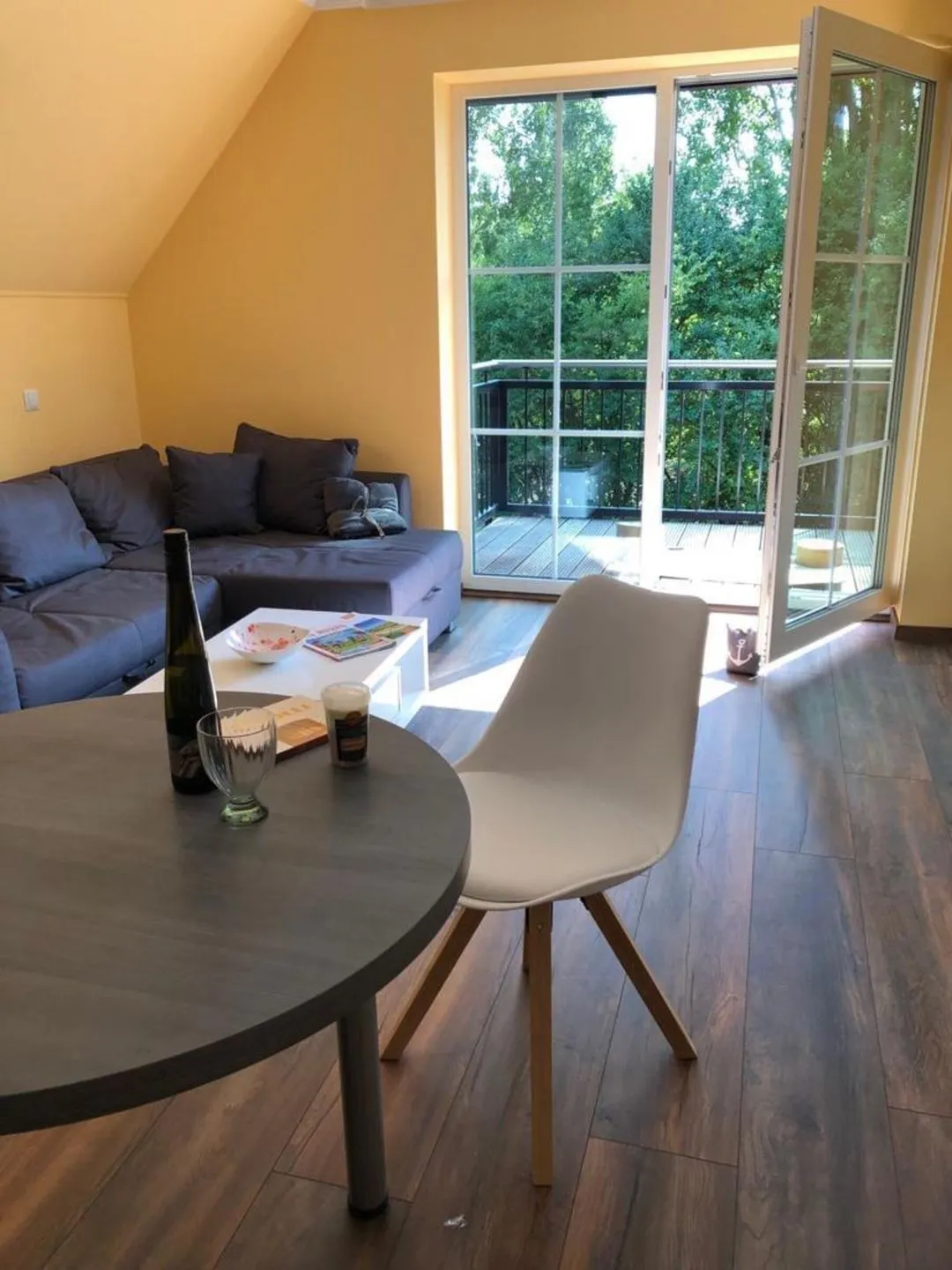 Wohnung 6 Lobbe - Wohnzimmer