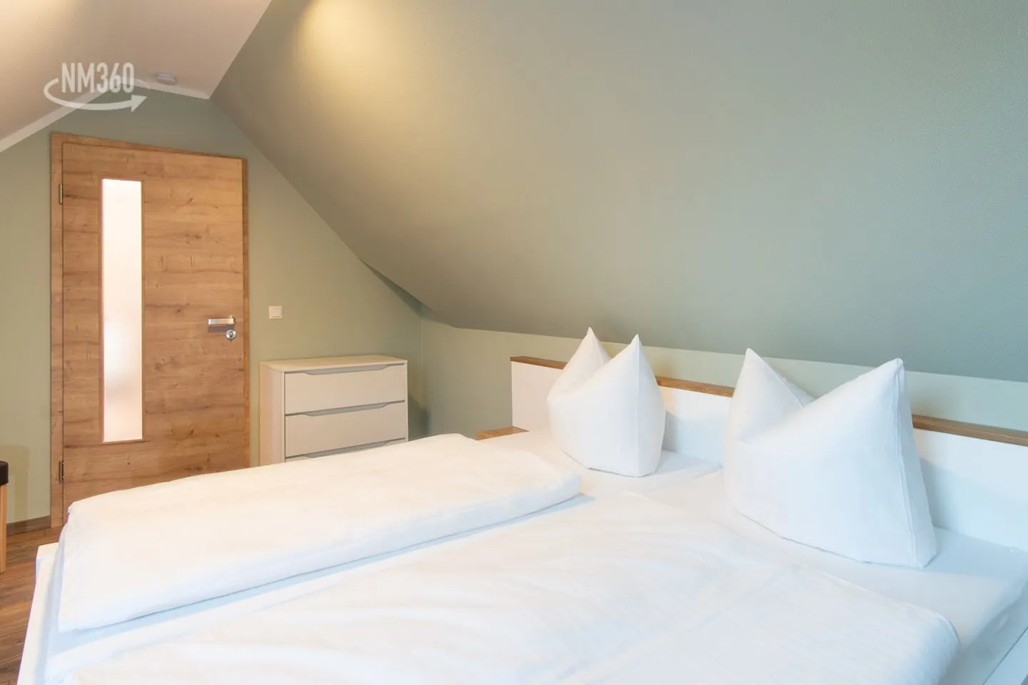 Wohnung 8 - Suite Odins HALLE Lobbe - Schlafzimmer