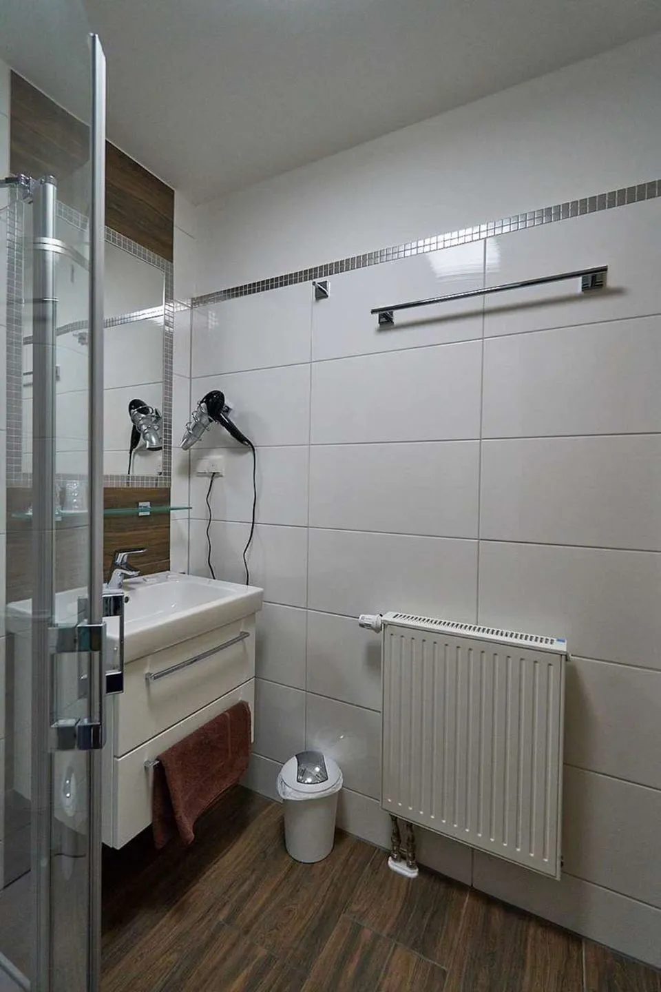 App. 10 mit Terrasse, Privatstrand Lobbe - Badezimmer