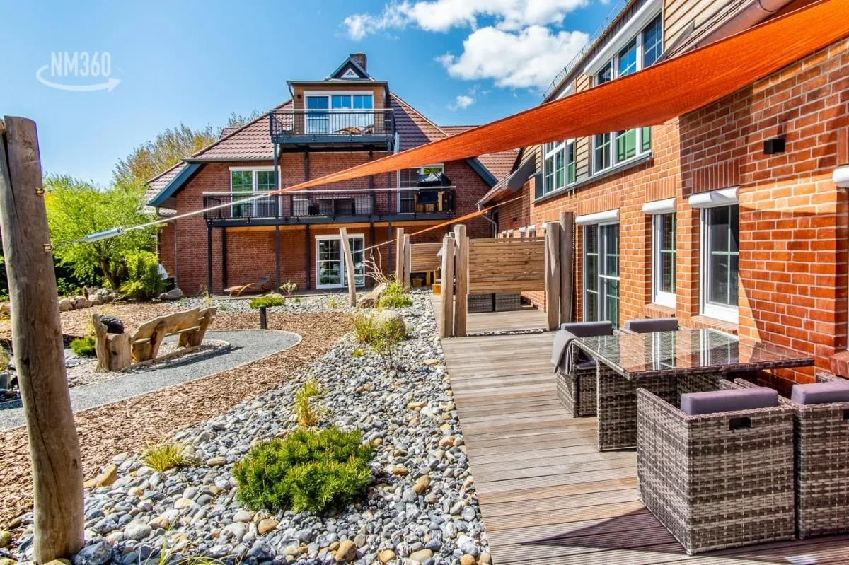 App. 10 mit Terrasse, Privatstrand Lobbe - Terrasse
