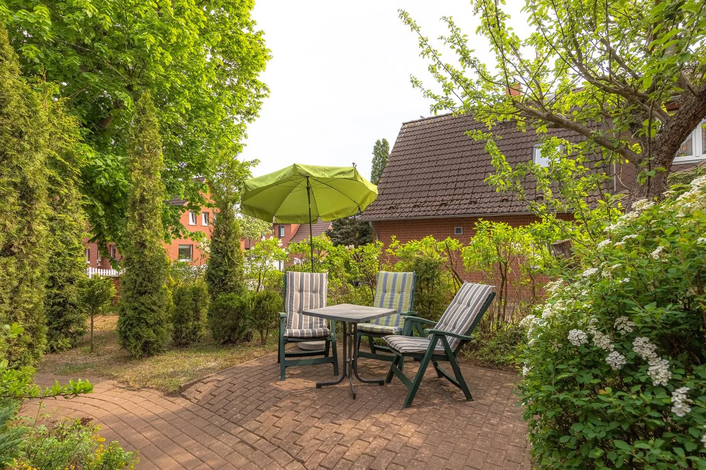 Marienkäfer Waren (Müritz) - Gartenblick