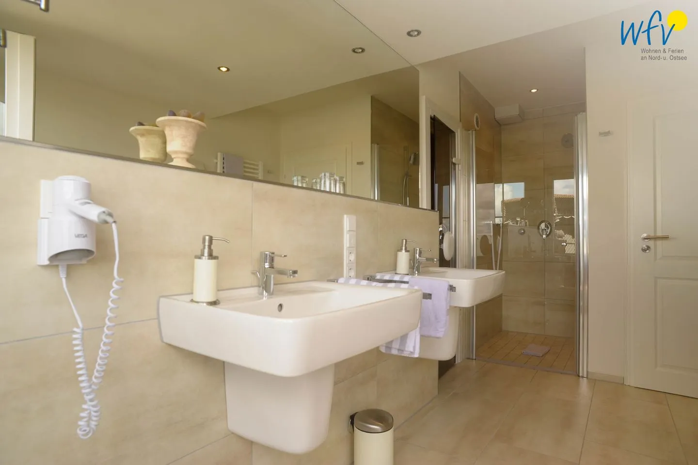 Villa Verdi Ferienwohnung 9 Wangerooge - Badezimmer