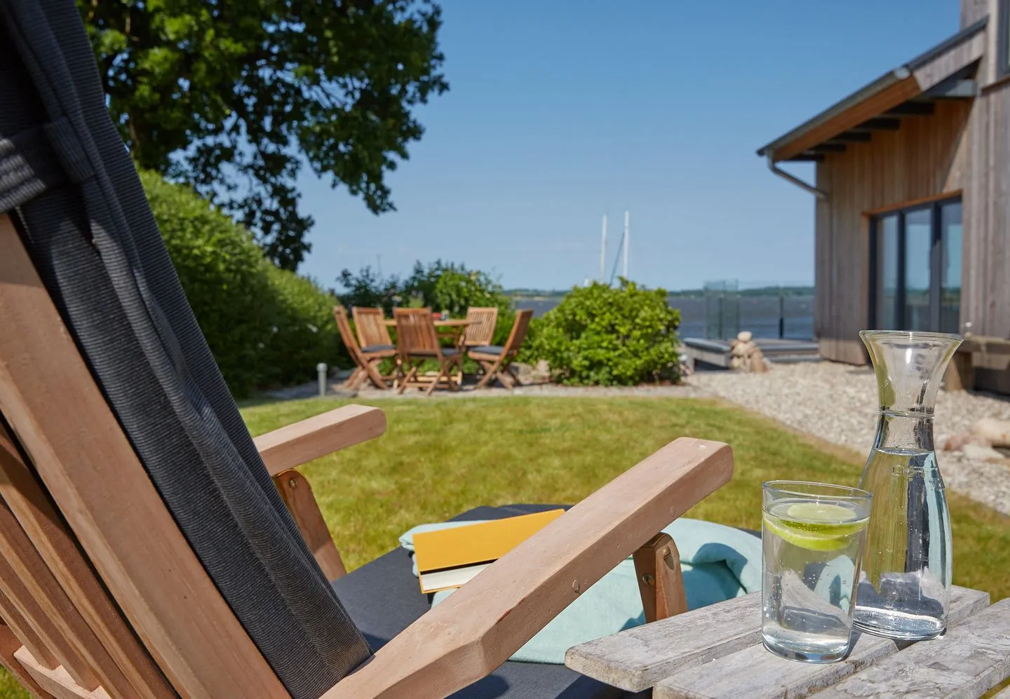 Entspannt Urlauben am Wasser: Ferienhaus "Schuppen 23" für bis zu vier Personen! Stexwig - Garten