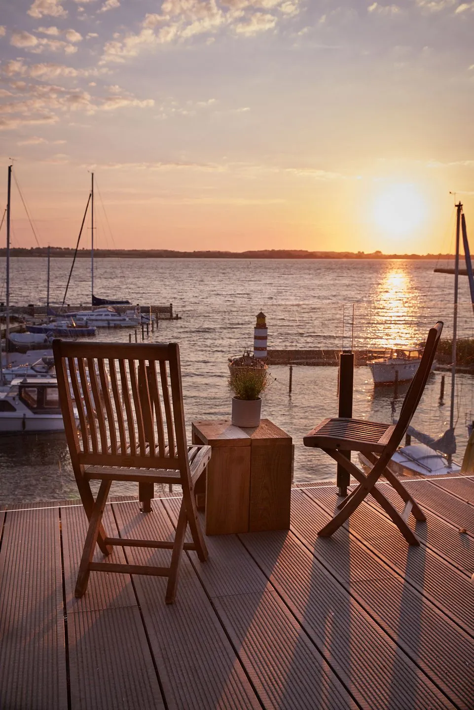 Entspannt Urlauben am Wasser: Ferienhaus "Schuppen 23" für bis zu vier Personen! Stexwig - Terrasse