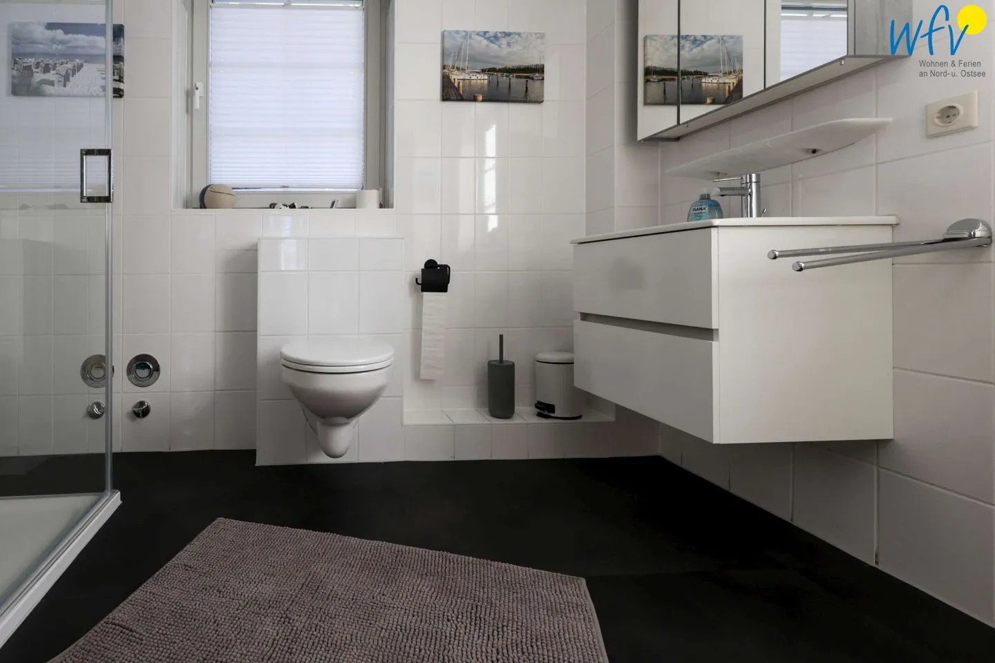 Ferienappartements Am Neuensiener See Ferienwohnung 7 Rügen - Sellin - Badezimmer