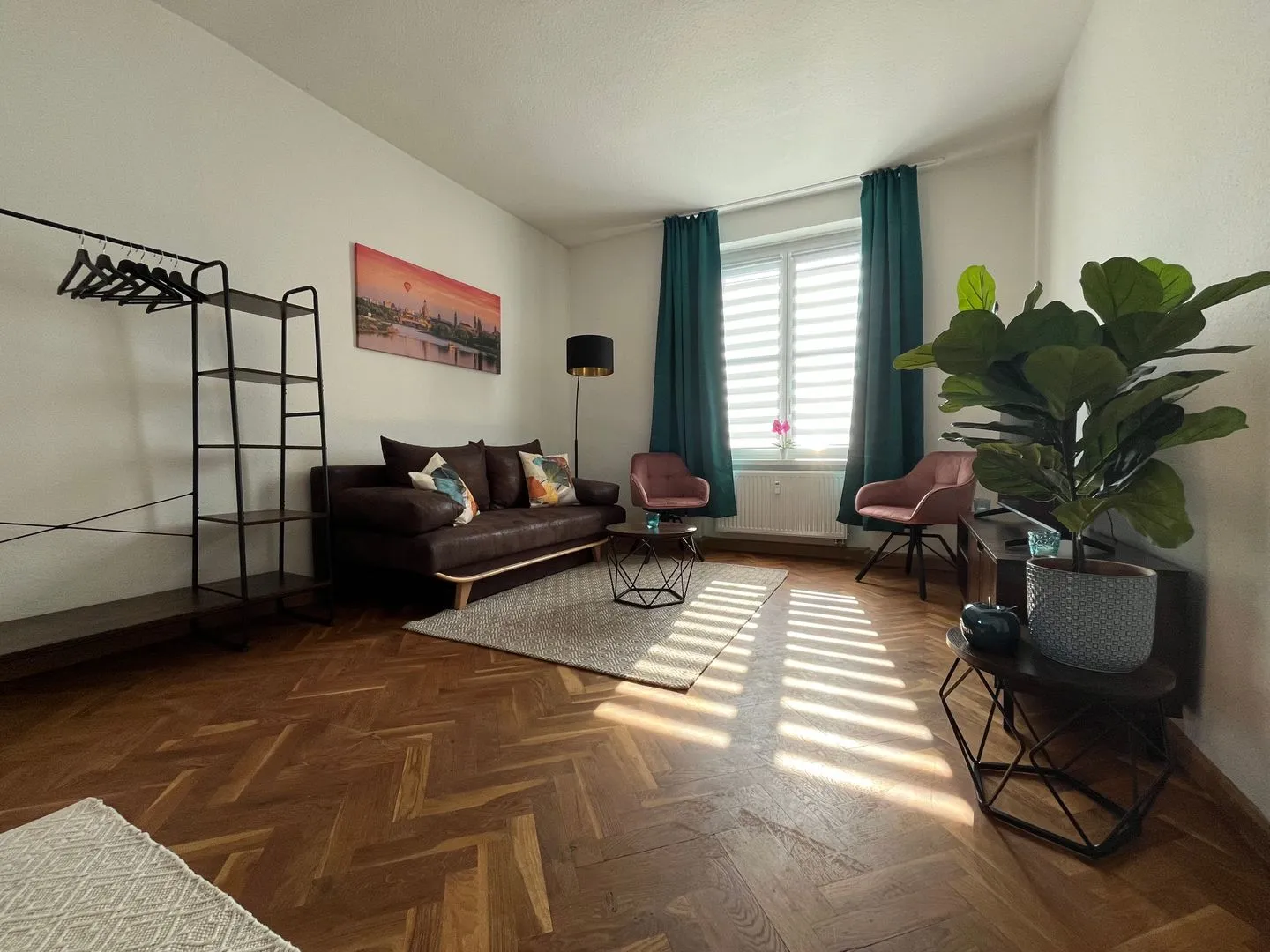 Wohnperle Oskar06 - zentral, Parkplatz Dresden - Wohnzimmer