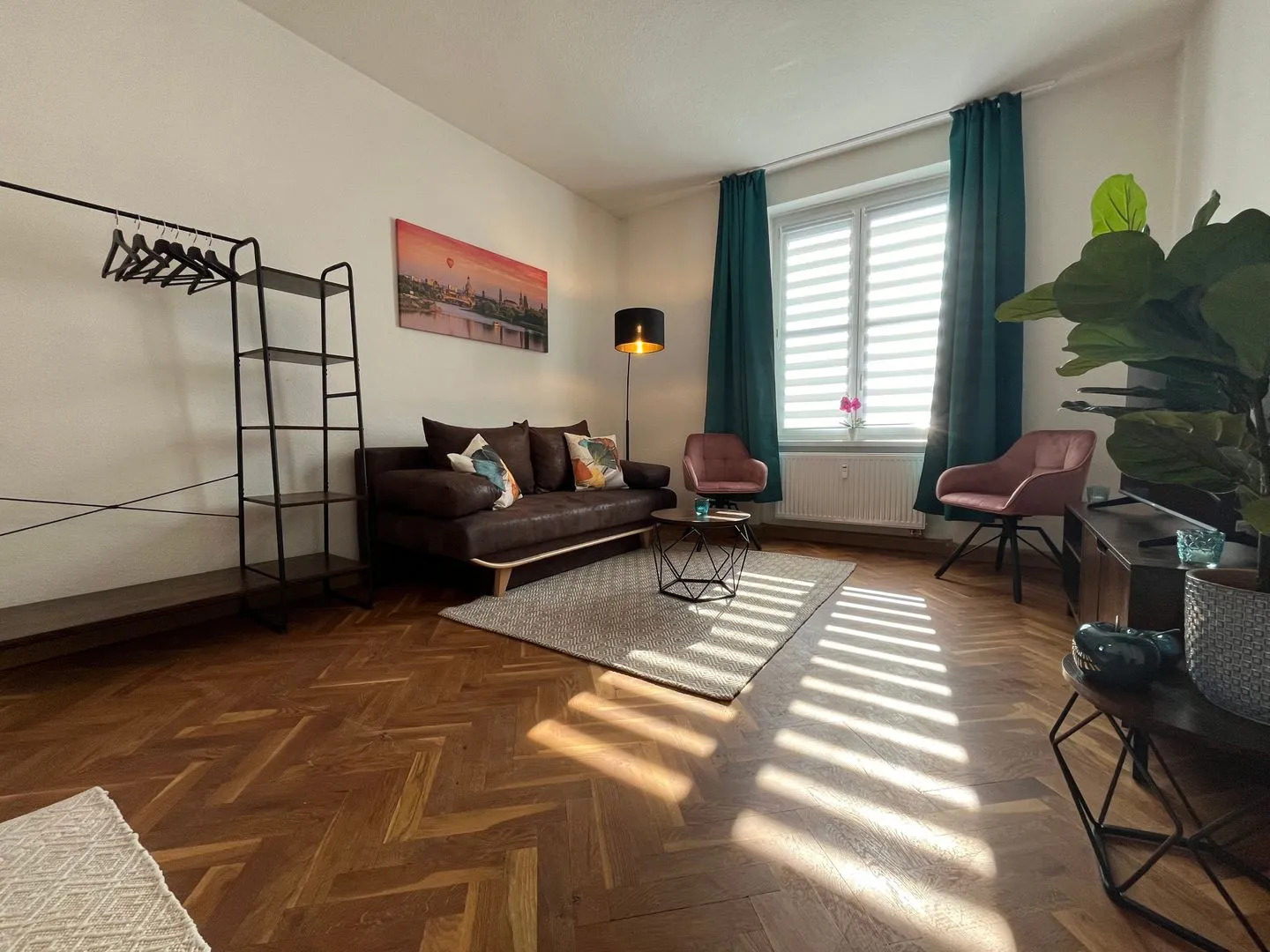 Wohnperle Oskar06 - zentral, Parkplatz Dresden - Wohnzimmer