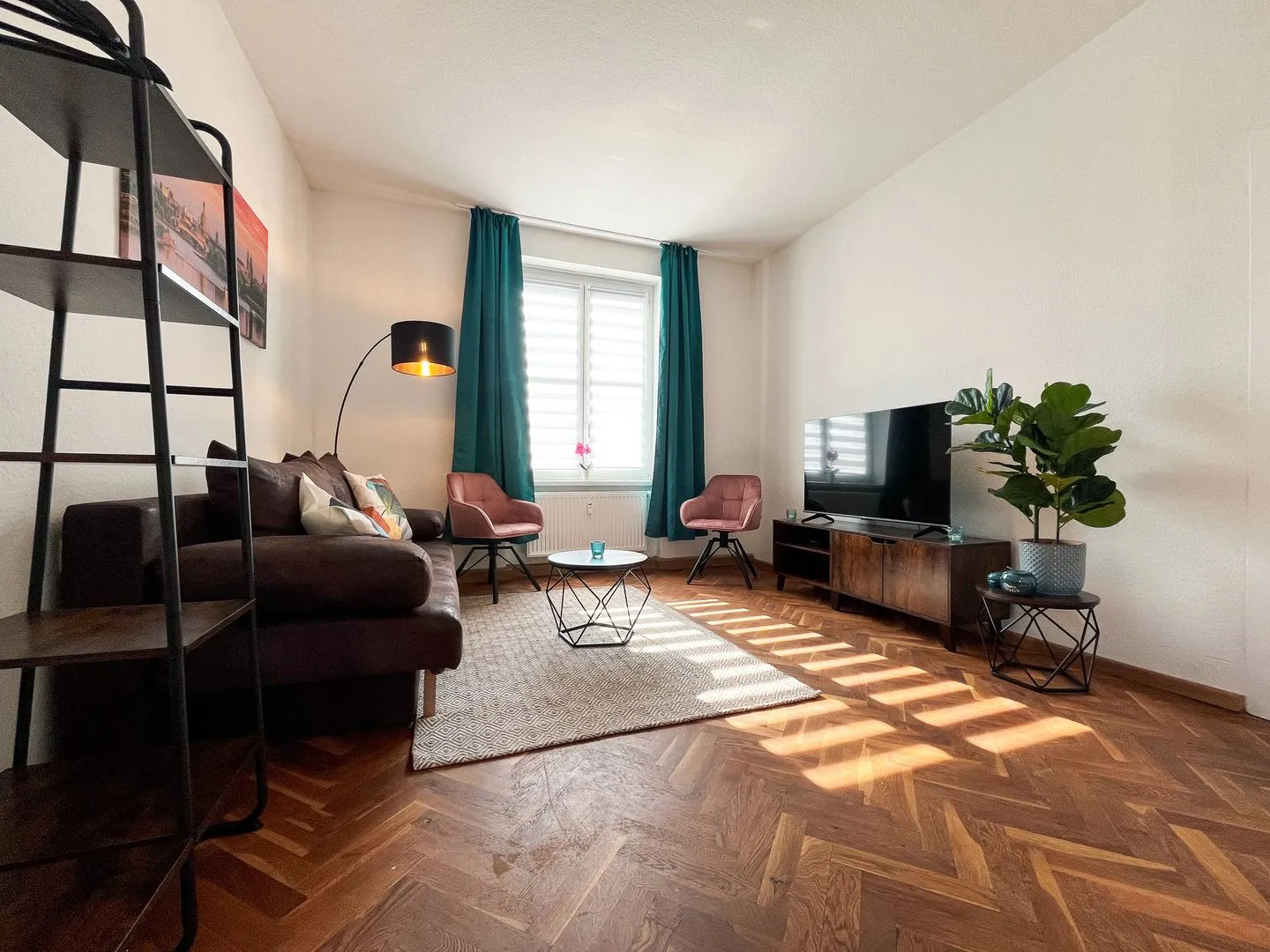 Wohnperle Oskar06 - zentral, Parkplatz Dresden - Wohnzimmer