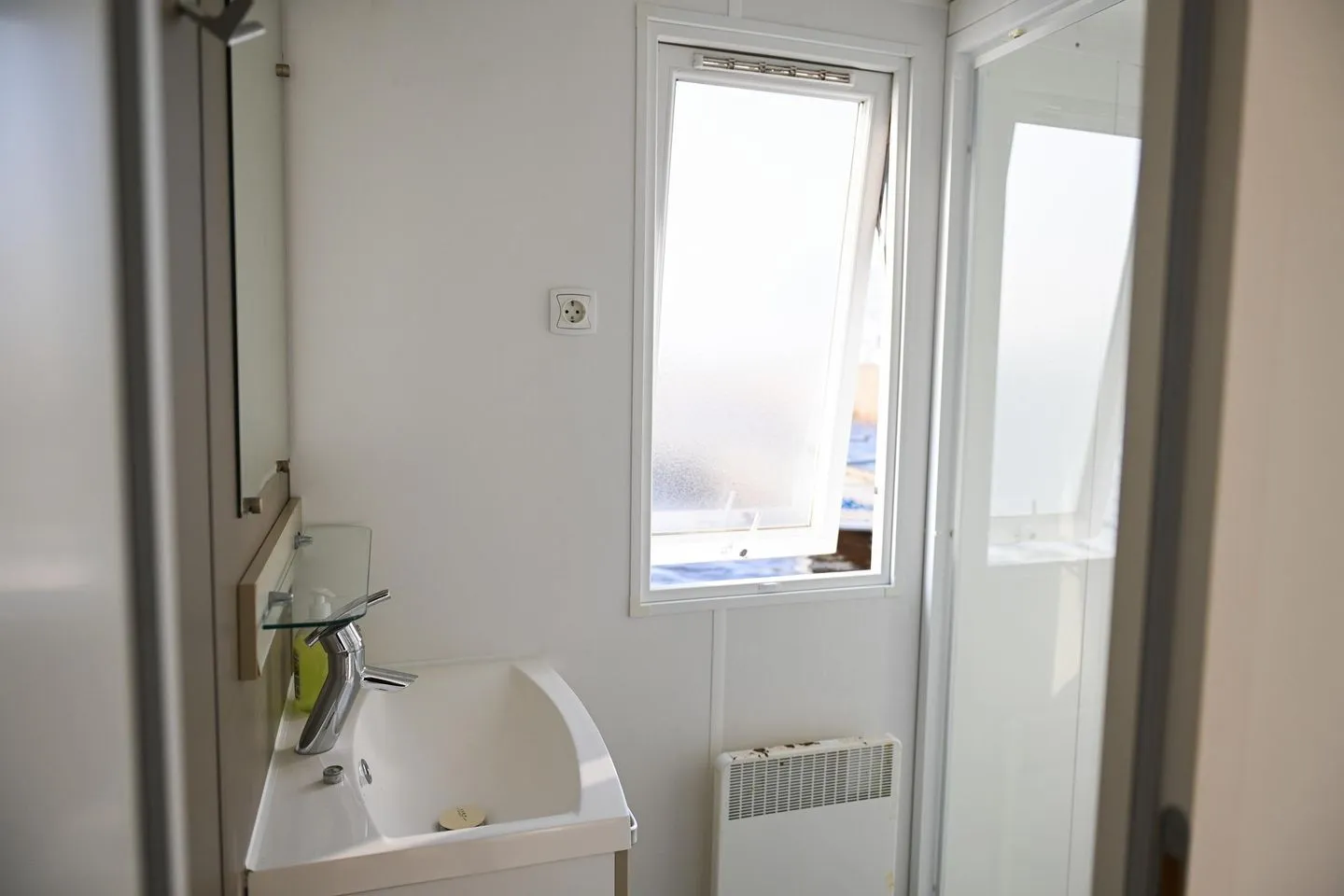 Ferienpark Süderstapel - Hausboot 1 Hundefreundlich Eider - Badezimmer