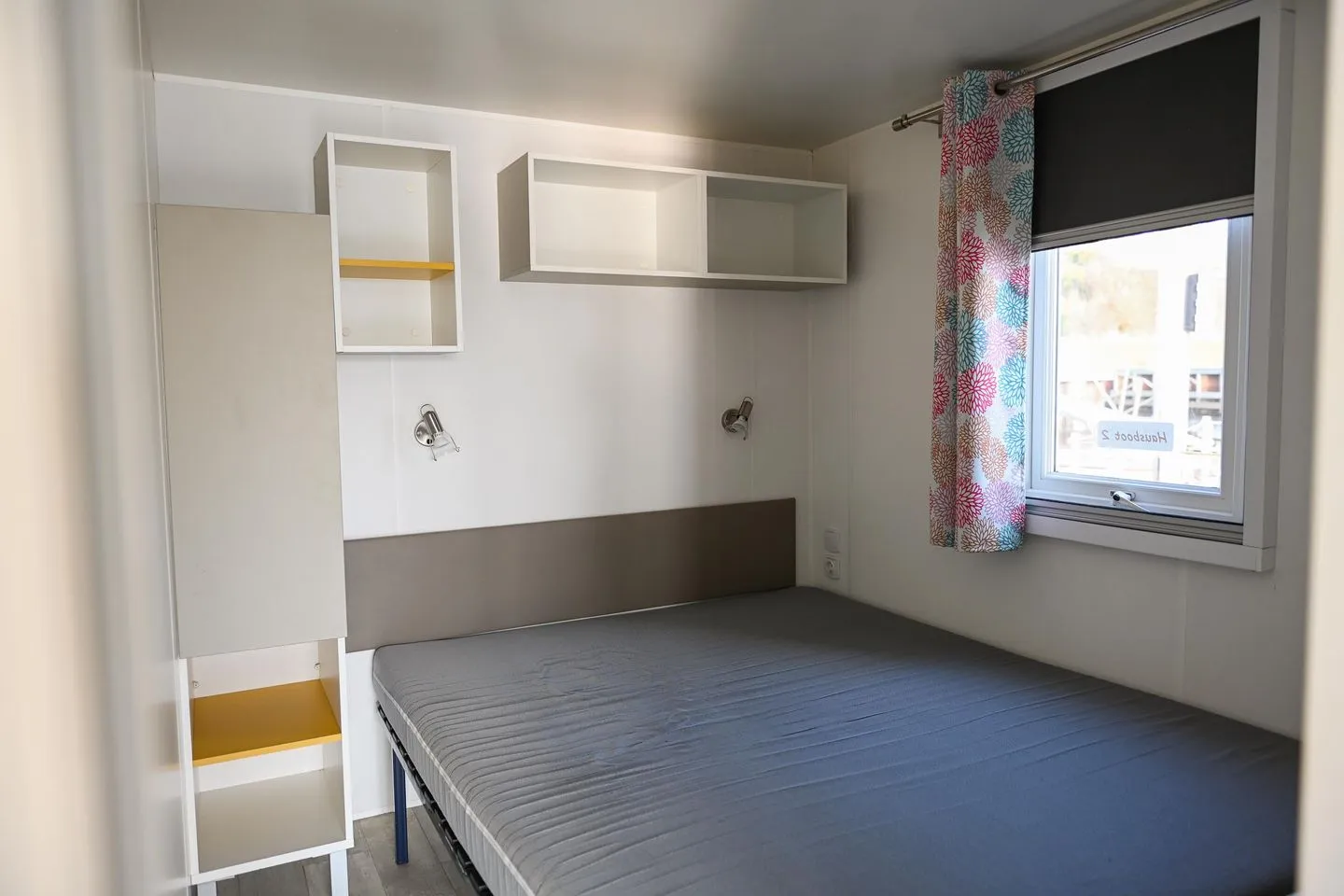 Ferienpark Süderstapel - Hausboot 2 Eider - Schlafzimmer