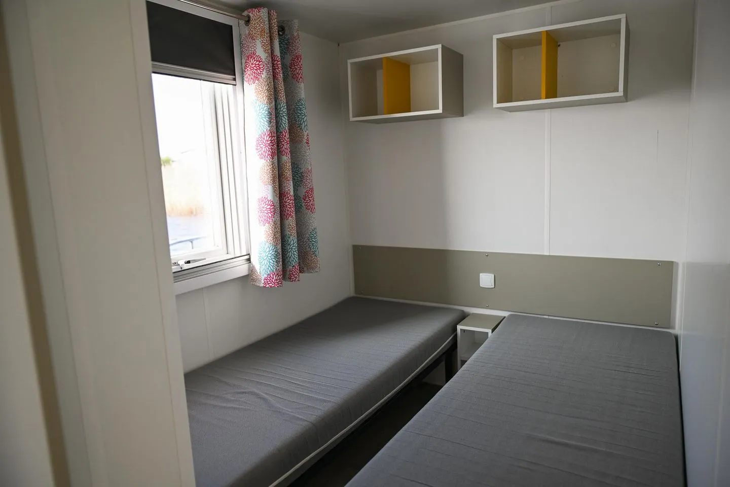 Ferienpark Süderstapel - Hausboot 2 Eider - Schlafzimmer