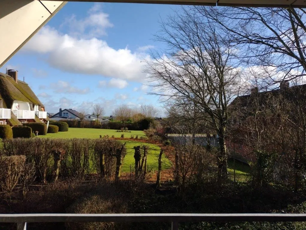 Leuchtturm Dithmarschen - Gartenblick