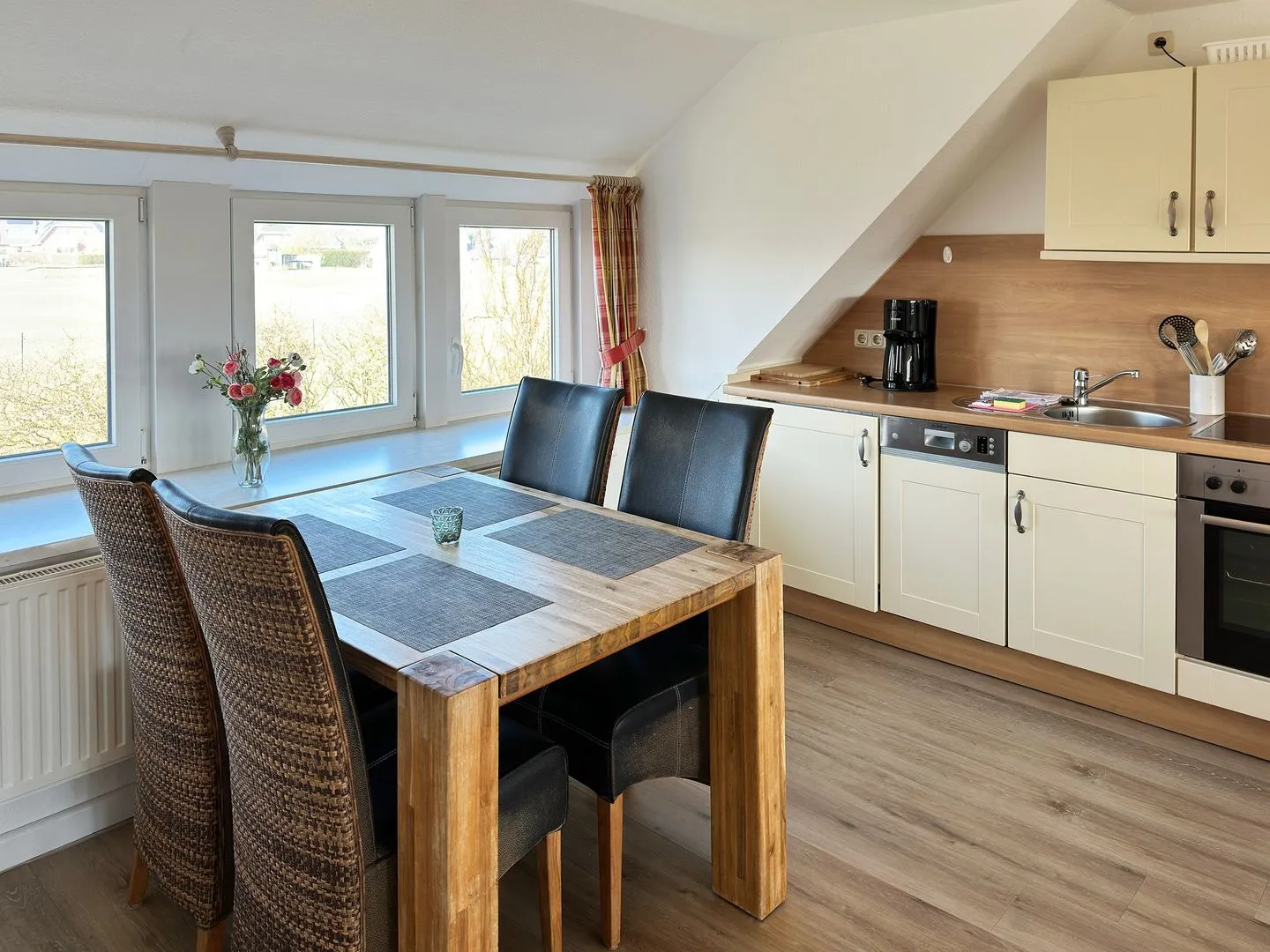 Haus Bräätlun Ferienwohnung Bräätlun 3 Norddorf auf Amrum - Küche / Küchenzeile
