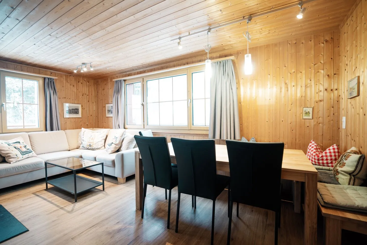 Chalet Chapfwald Arvenbüel - Wohnzimmer