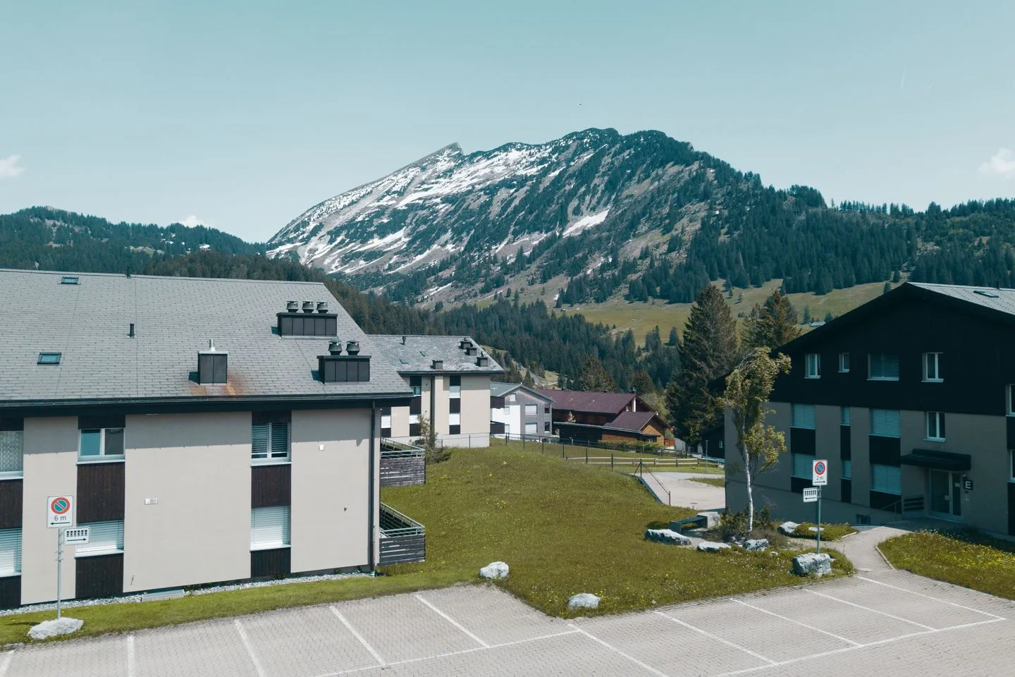 Apartment Kaiser Arvenbüel - Fassade / Eingang
