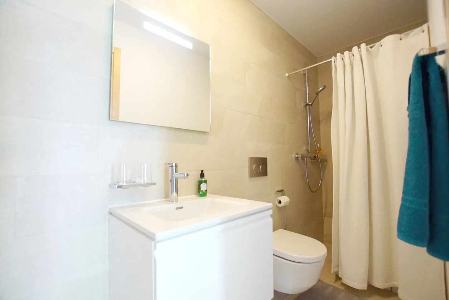 Apartment Bijou am Bach Amden - Badezimmer