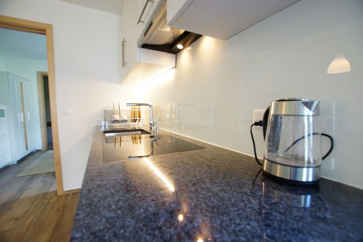 Apartment Bijou am Bach Amden - Küche / Küchenzeile