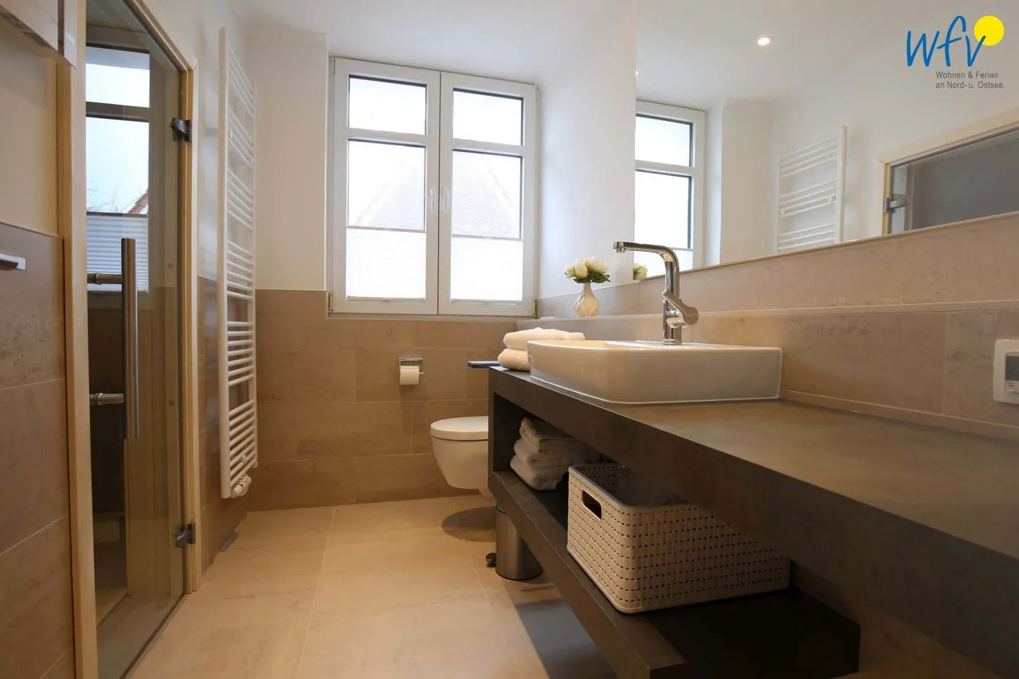 Ferienhaus Charlotte 48 Feriendoppelwohnung Charlotte Wangerooge - Badezimmer