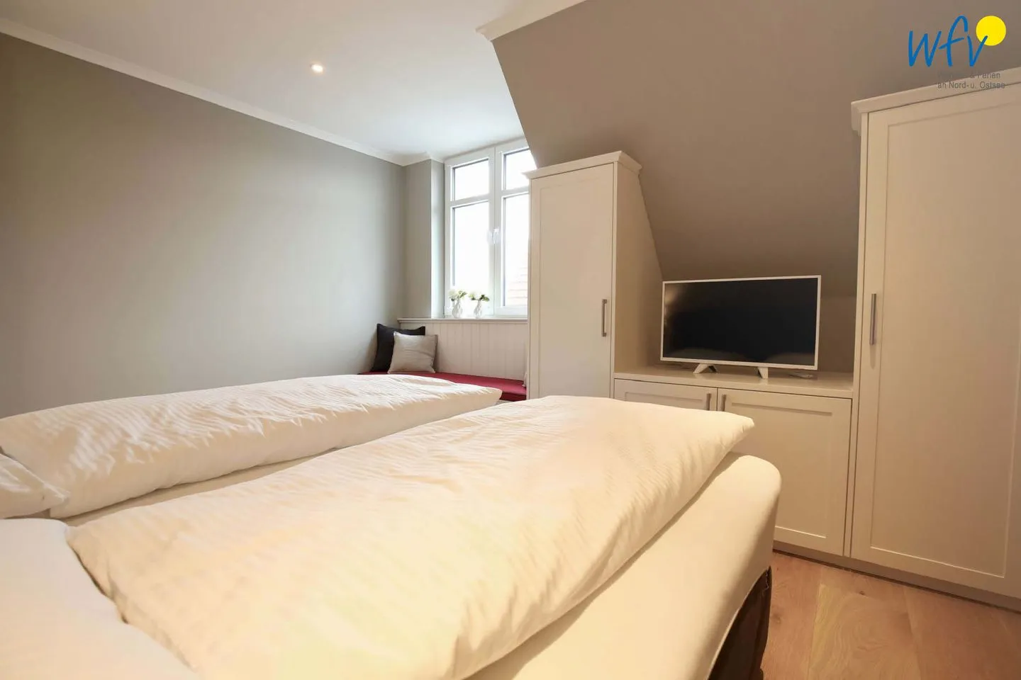 Ferienhaus Charlotte 48 Feriendoppelwohnung Charlotte Wangerooge - Schlafzimmer