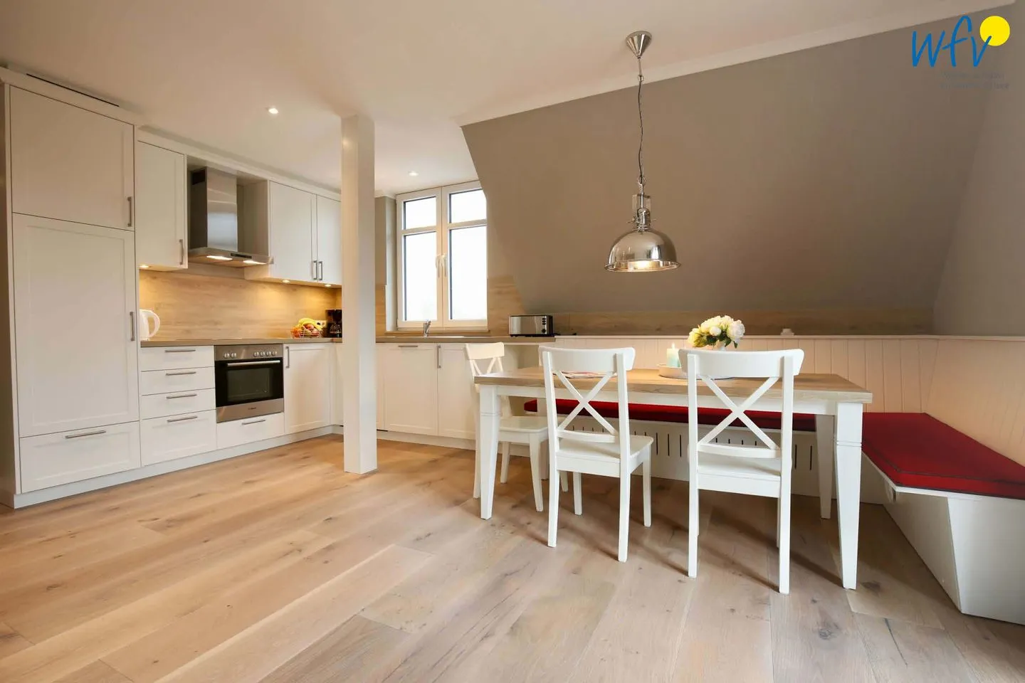 Ferienhaus Charlotte 48 Feriendoppelwohnung Charlotte Wangerooge - Küche / Küchenzeile