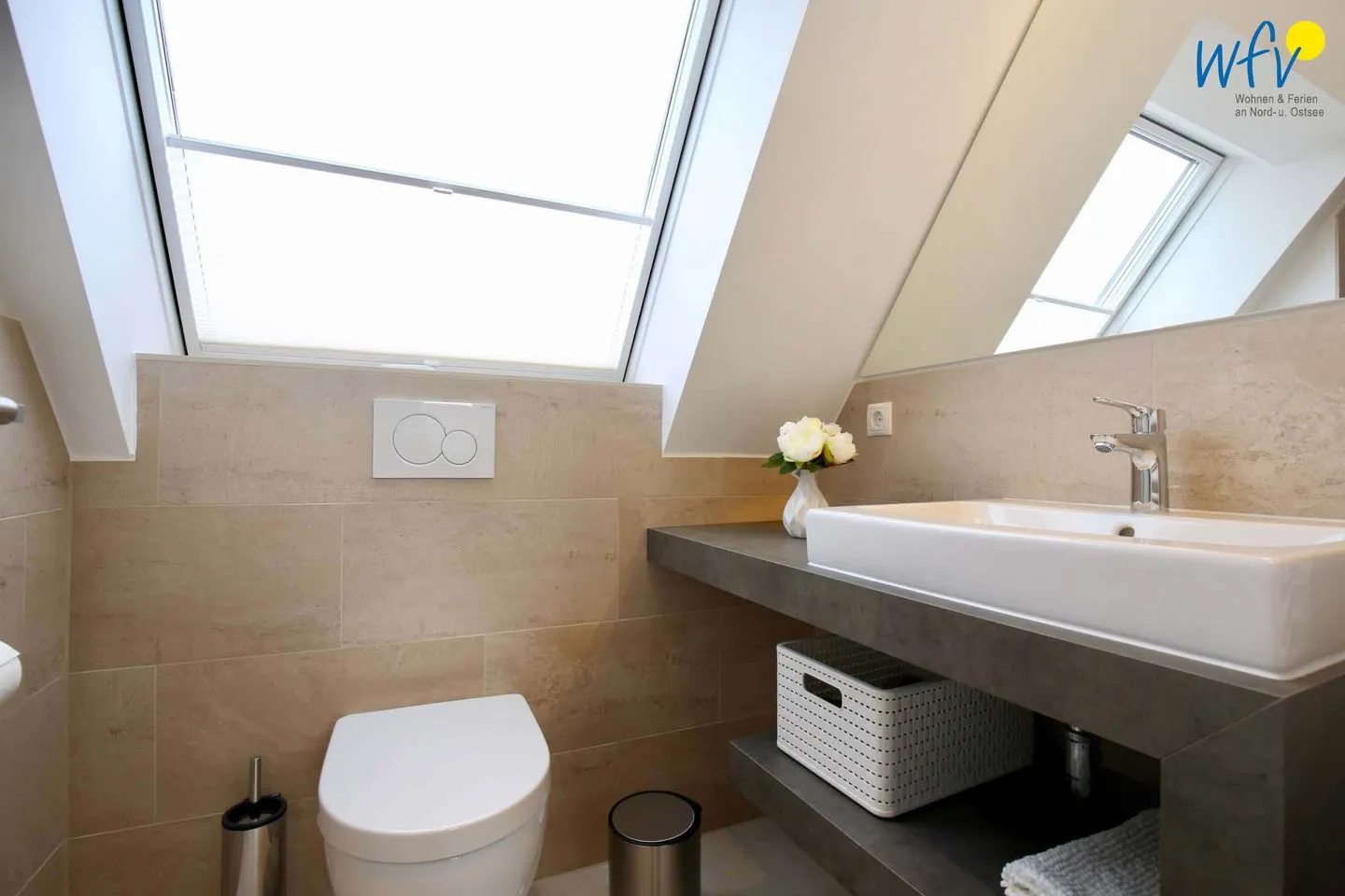 Ferienhaus Charlotte 48 Feriendoppelwohnung Charlotte Wangerooge - Badezimmer
