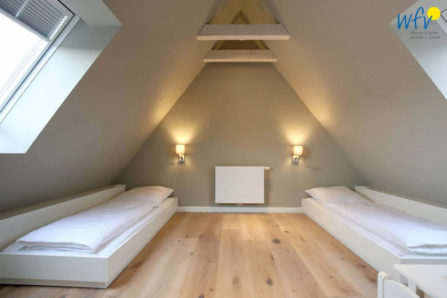 Ferienhaus Charlotte 48 Feriendoppelwohnung Charlotte Wangerooge - Schlafzimmer