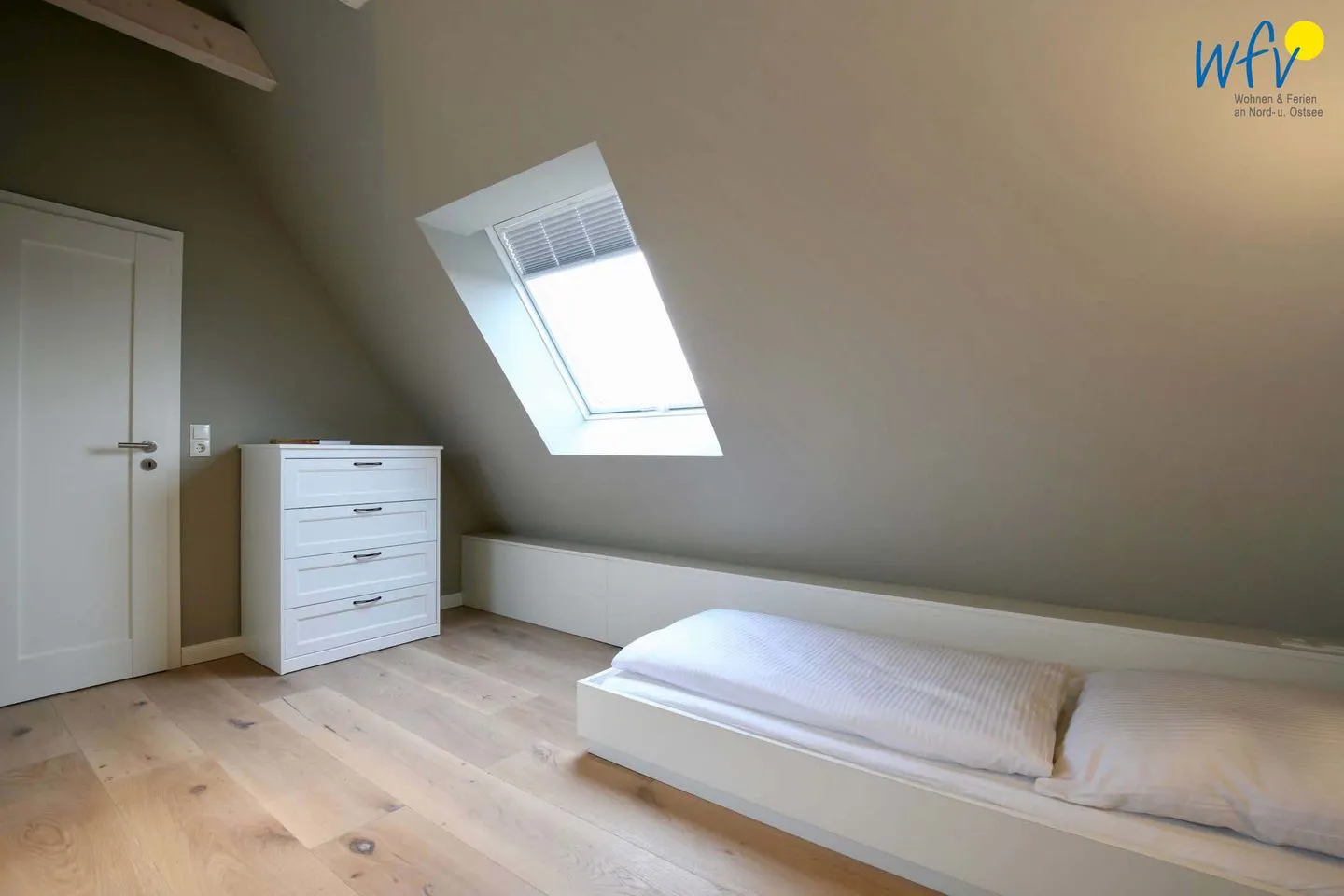 Ferienhaus Charlotte 48 Feriendoppelwohnung Charlotte Wangerooge - Schlafzimmer