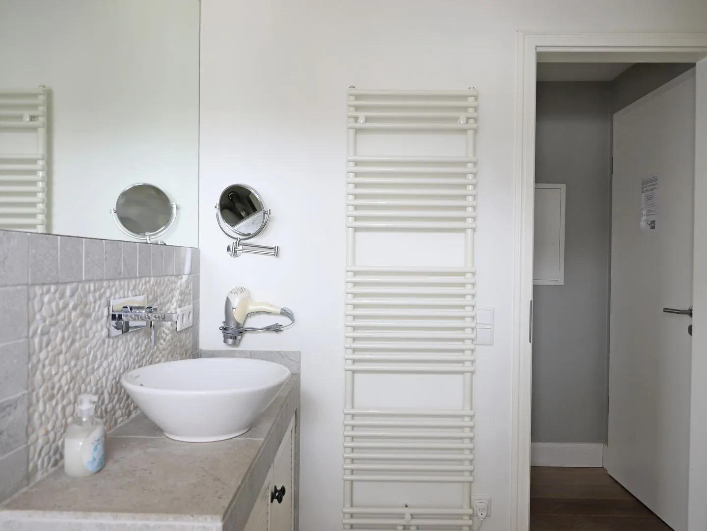 Berthin-Bleeg-Str. 1, W3, Kliffkoje Wenningstedt - Badezimmer