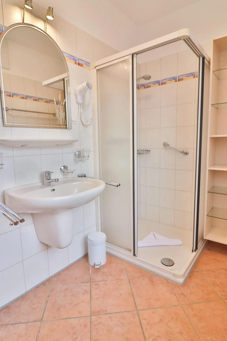 Haus Libelle - Wohnung 1 Langeoog - Badezimmer