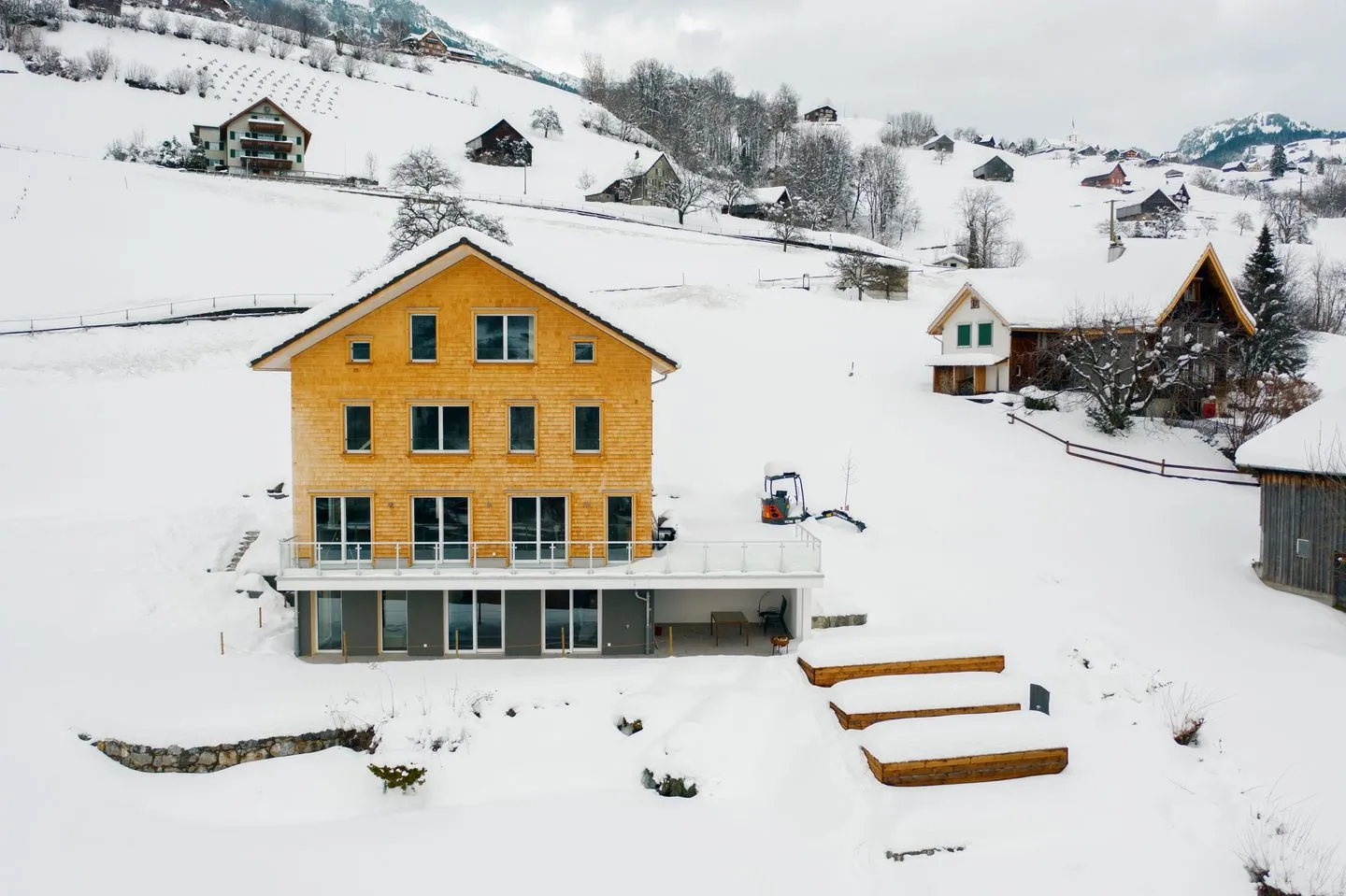 Chalet Lehni mit separatem Apartment Amden - Hauptansicht