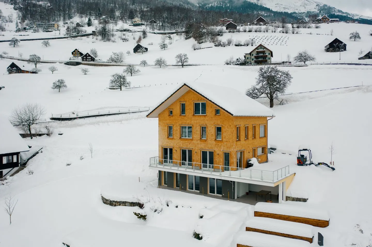 Chalet Lehni mit separatem Apartment Amden - Hauptansicht