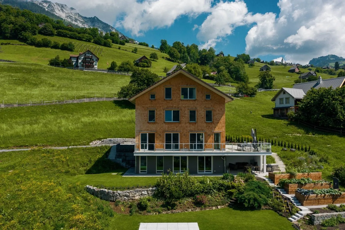 Chalet Lehni mit separatem Apartment Amden - Hauptansicht