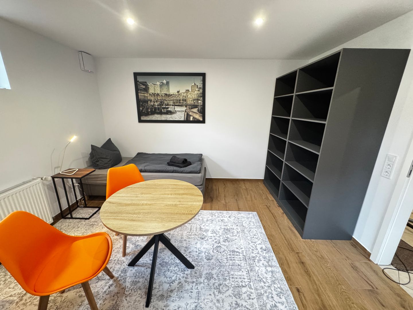  120m² Apartment 3 nahe A1 - 4 Schlafzimmer - 2 Bäder - Parkplatz, WLAN Hamburg Nord-Ost - 