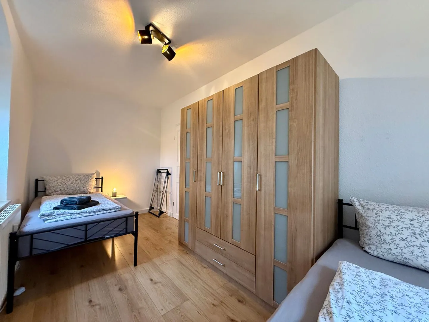 MonteurWohnung Sporbitzer Stübchen 2 Dresden - Schlafzimmer