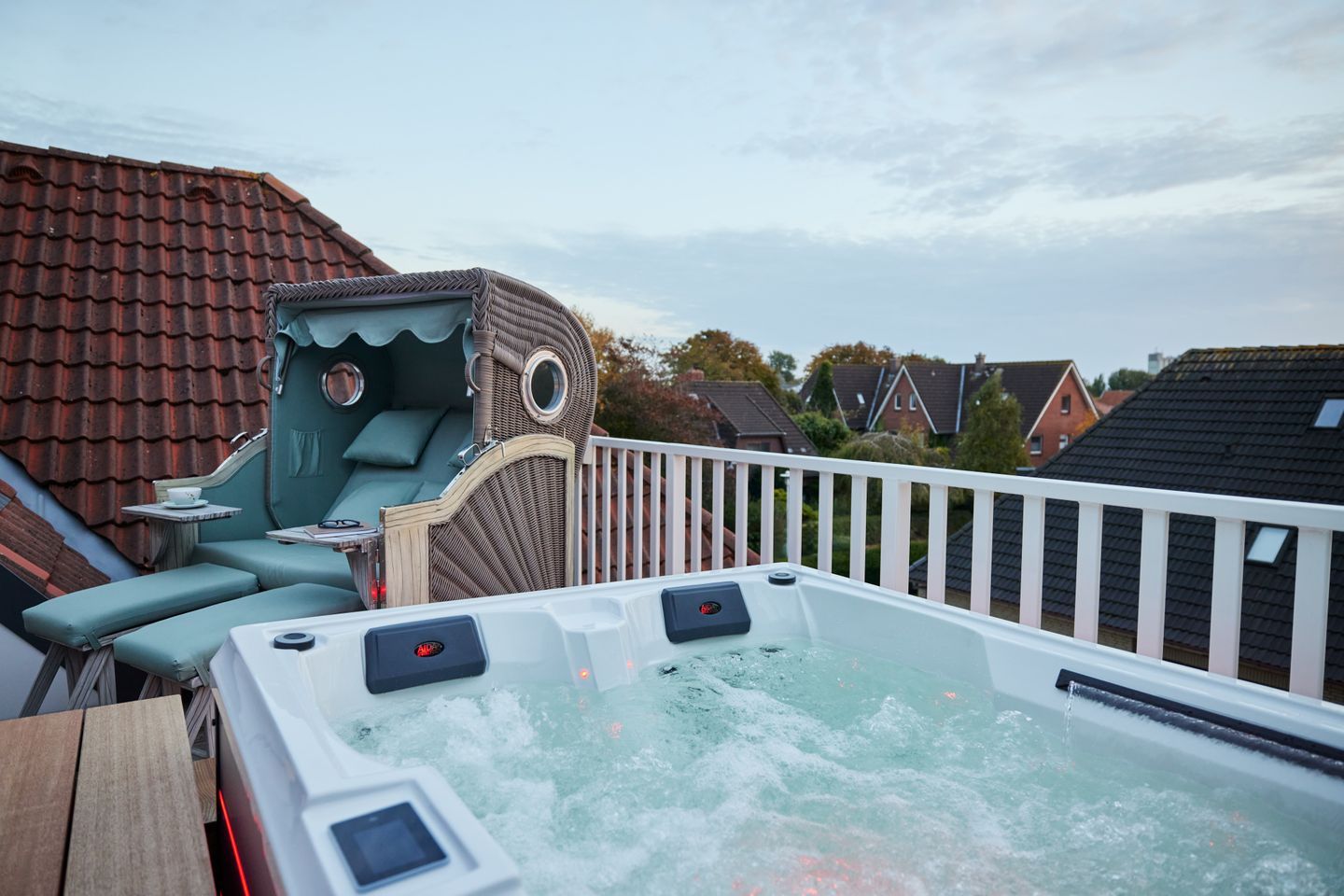 WOLKEN.NEST Penthouse-Suite,  Whirlpool